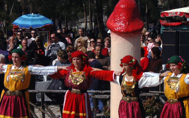 Μπουρανί και ...φαλλοί στο επίκεντρο των σημερινων εκδηλώσεων στον Τύρναβο